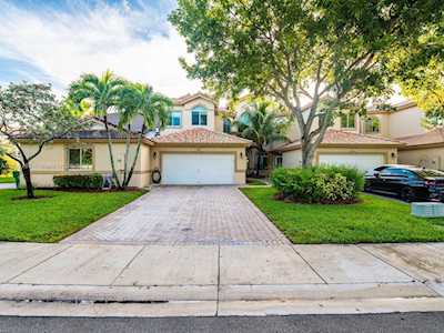 5158 Madison Lakes Cir W Davie, FL 33328