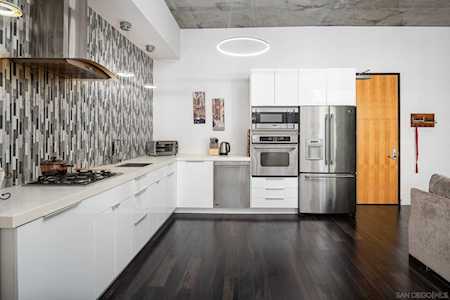 1050 Island Ave #424 San Diego, CA 92101