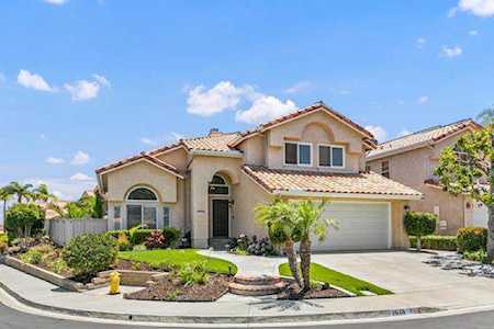1618 Olympus Loop Dr Vista, CA 92081