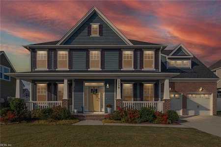2239 Beeblossom Ln Chesapeake, VA 23323