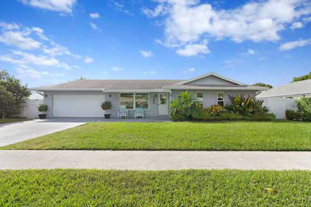 2419 SW 4th Street Boynton Beach, FL 33435