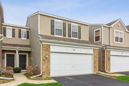 541 Springbrook Trl N Oswego, IL 60543