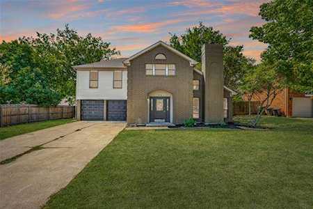 1502 Lincoln Drive Mansfield, TX 76063