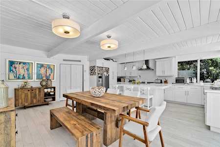 665 Allendale Rd Key Biscayne, FL 33149
