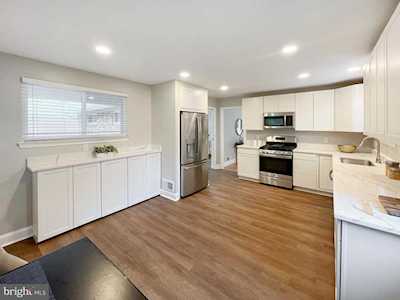 5316 Gainsborough Dr Fairfax, VA 22032
