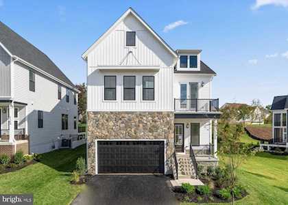 21344 Rainier Ln Broadlands, VA 20148