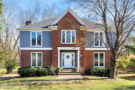 1601 Hialeah Ct Goshen, KY 40026