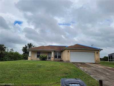 352 Peerless St Lehigh Acres, FL 33974