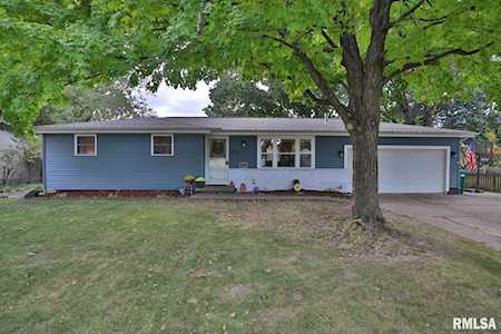 412 Whippoorwill Dr Washington, IL 61571