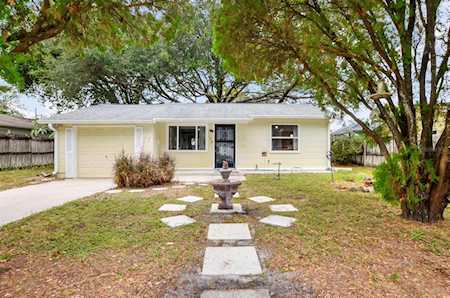 129 NW Lincoln CIRCLE N St. Petersburg, FL 33702