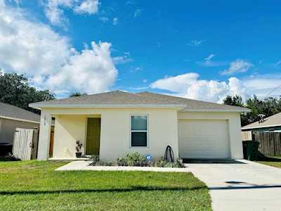 1915 Brown St NE Winter Haven, FL 33881