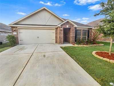 118 Bluebonnet Drive Sanger, TX 76266