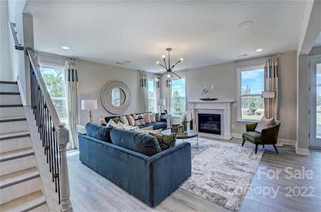15121 Ravenall Dr Huntersville, NC 28078