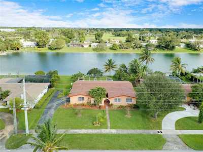 15405 SW 99th Ave Miami, FL 33157