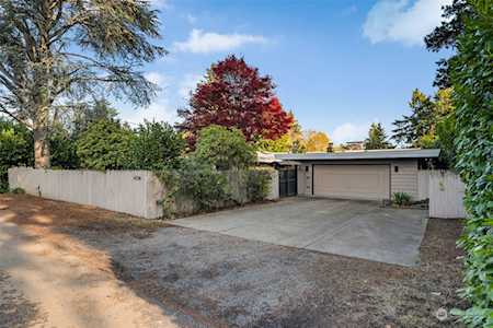4330 92nd Ave SE Mercer Island, WA 98040