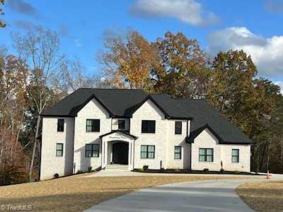 7600 Pemberley Drive Oak Ridge, NC 27310