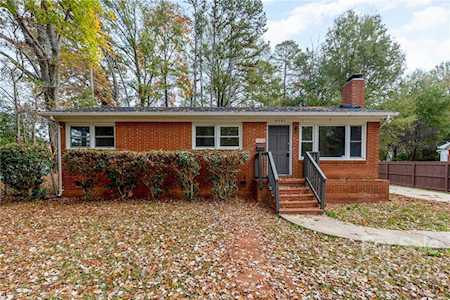 4401 Holbrook Dr Charlotte, NC 28205
