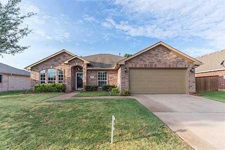 4702 Valleyview Drive Mansfield, TX 76063