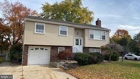 204 Carson Ave Gibbstown, NJ 08027