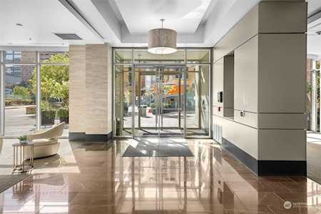 10650 NE 9th Place #1423 Bellevue, WA 98004