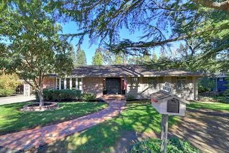 1674 Del Dayo Drive Carmichael, CA 95608