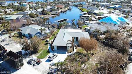 5161 Williams Dr Fort Myers Beach, FL 33931