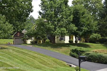 26 Rio Vista Dr Louisville, KY 40207