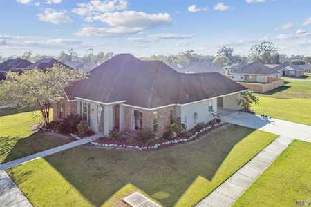 1411 S Sanctuary Ln Gonzales, LA 70737