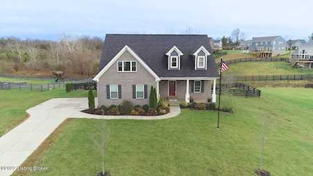 1211 Summit Parks Dr La Grange, KY 40031