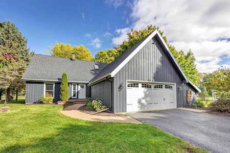 49 Parkview Ln Hortonville, WI 54944