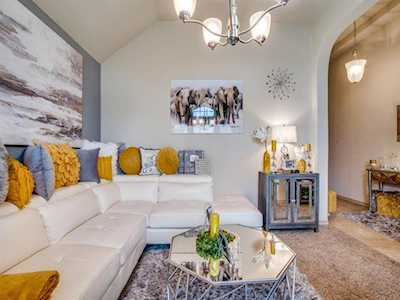 1123 Daventry Drive Glenn Heights, TX 75154