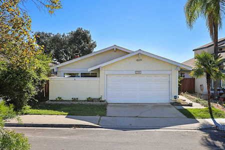 2364 Viewridge Pl Escondido, CA 92026