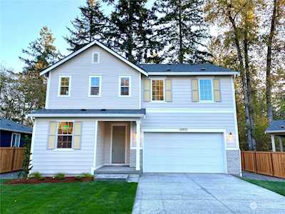 16935 127th Avenue Ct E #18 Puyallup, WA 98374