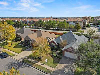 324 Fort Edward Drive Arlington, TX 76002