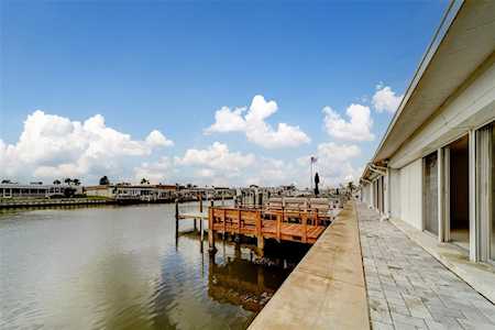 252 Boca Ciega Point Blvd N #252 St. Petersburg, FL 33708
