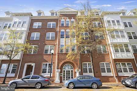 171 Somervelle St #201 Alexandria, VA 22304