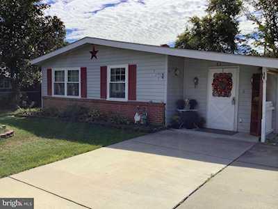 517 Morningside Dr Glen Burnie, MD 21061
