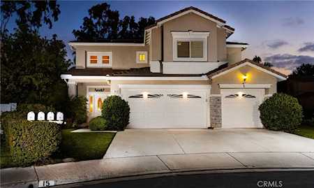 15 Avance Ln Lake Forest, CA 92610