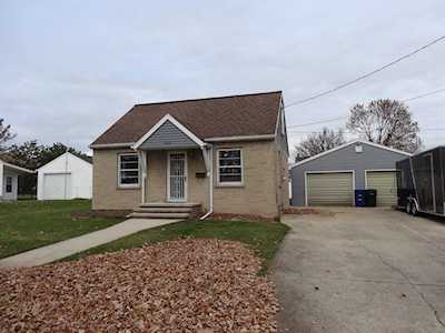 220 Kamps St Combined Locks, WI 54113