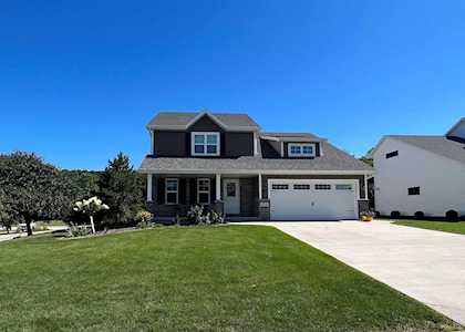 1102 Heyerdahl Heights Hobart, WI 54115