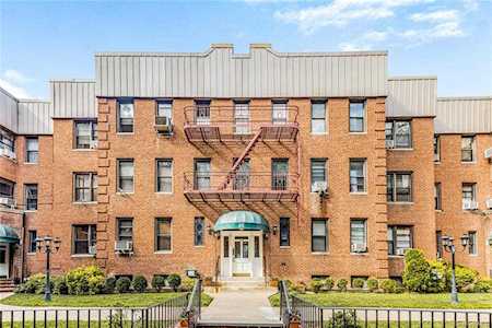 44 Parkway North #1A Yonkers, NY 10704