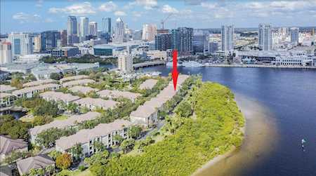 728 Coral Reef Dr Tampa, FL 33602