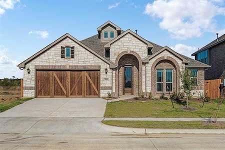 2816 Richard Street Burleson, TX 76028