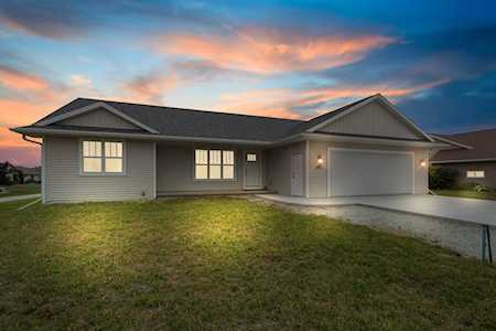 285 Northbrook Rd Luxemburg, WI 54217