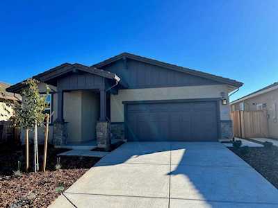 1435 Red Lake Way Lincoln, CA 95648