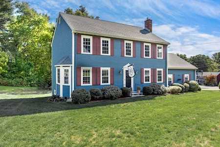 38 Flagg Drive Bellingham, MA 02019