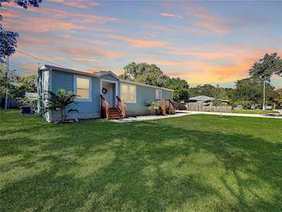 1000 Michigan Dr W Dunedin, FL 34698