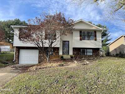 3113 Valemont Dr Maryville, TN 37803