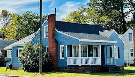 1806 E Third Street Greenville, NC 27858