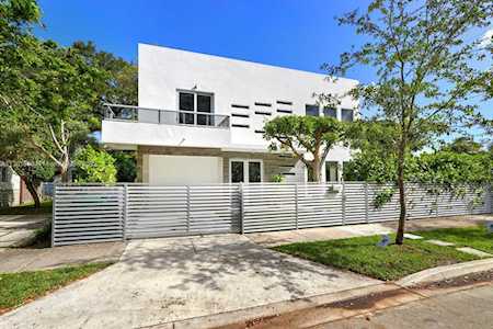 3480 Day Ave Miami, FL 33133